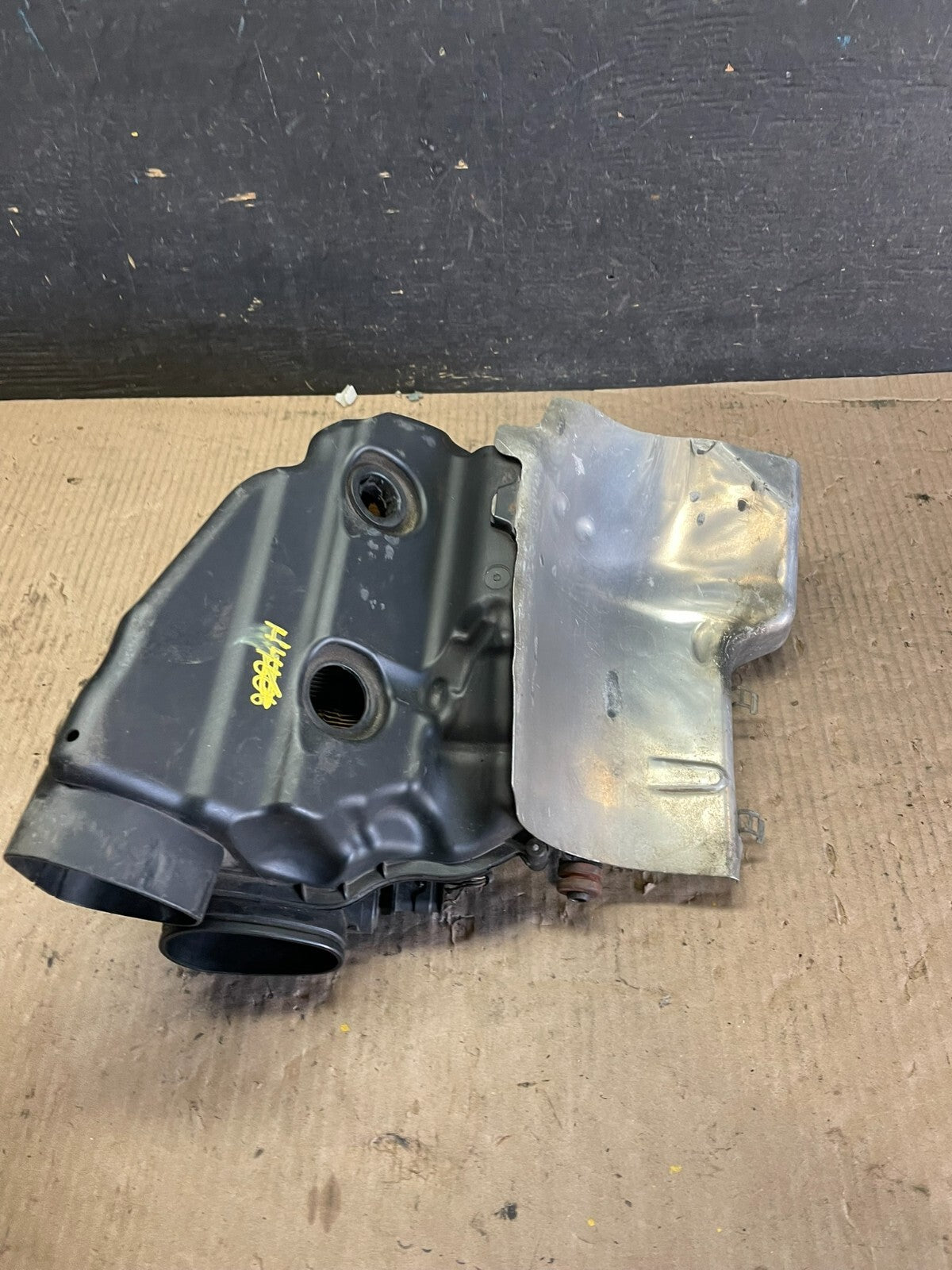2009-2012 Bmw 7-Ser F01 750i Left Driver Air Filter Cleaner Intake Box M2919 DG6
