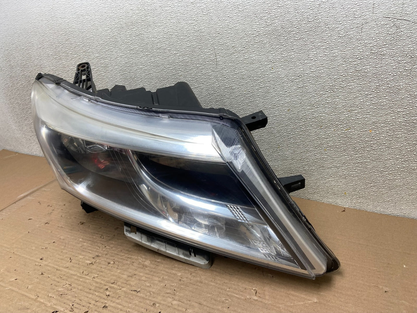 2013 to 2016 Nissan Pathfinder Right Passenger RH Side Headlight DEPO AA9417 DW1