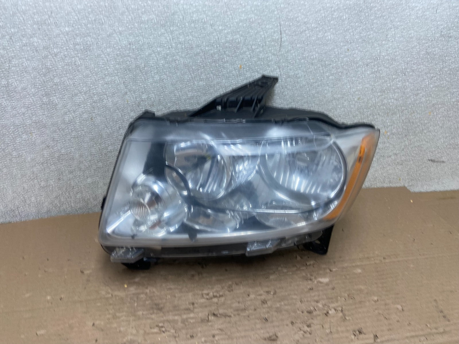 2011 to 2013 Jeep Grand Cherokee Halogen Left Driver Lh Headlight Oem AB1596 DW0