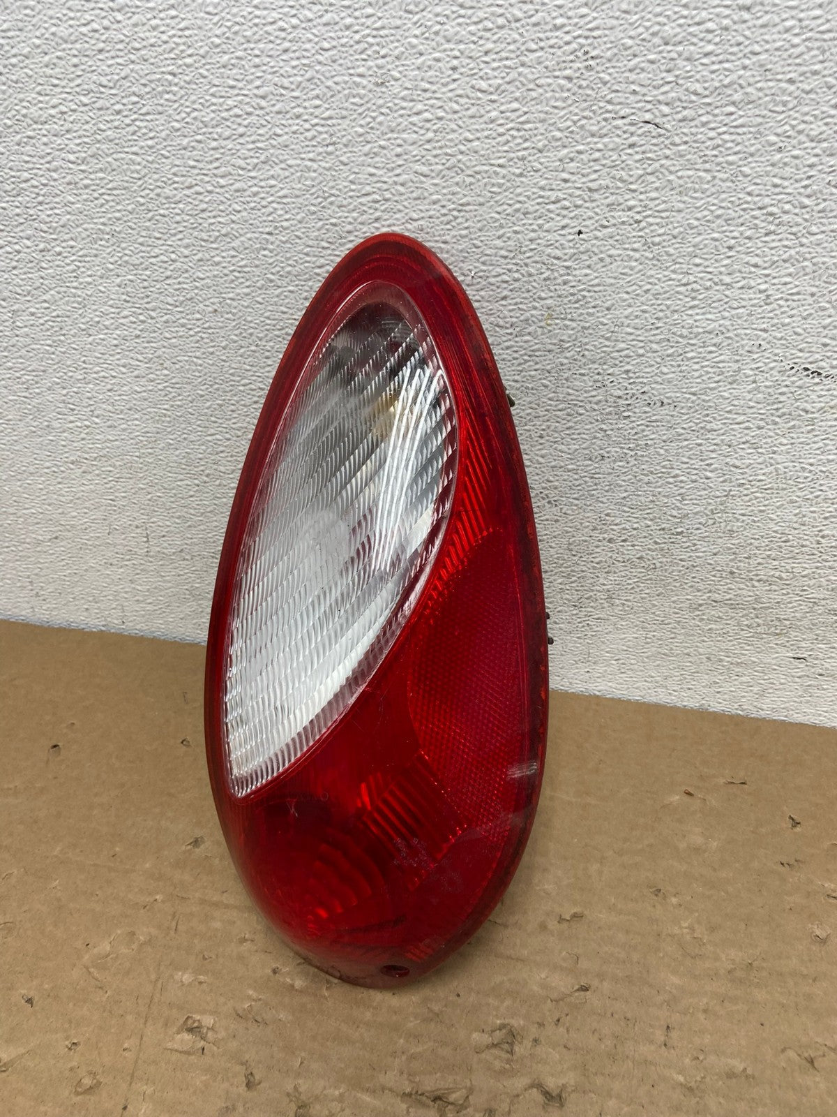 2006 to 2010 Chrysler PT Cruiser Right Passenger RH Tail Light AD4119 LK0