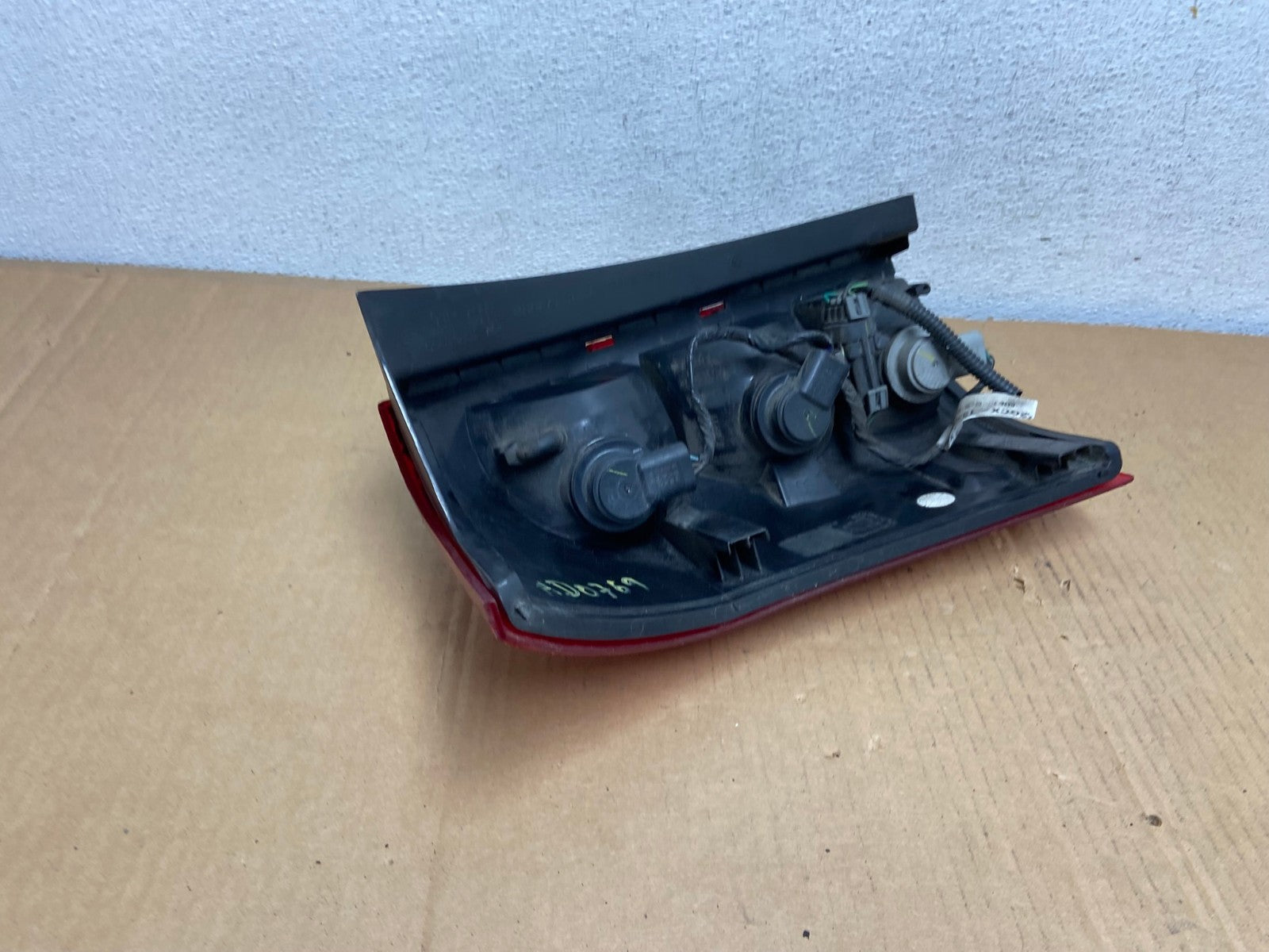 2004 to 2007 Saturn Vue Right Passenger Rh Side Tail Light AD0769 LK6