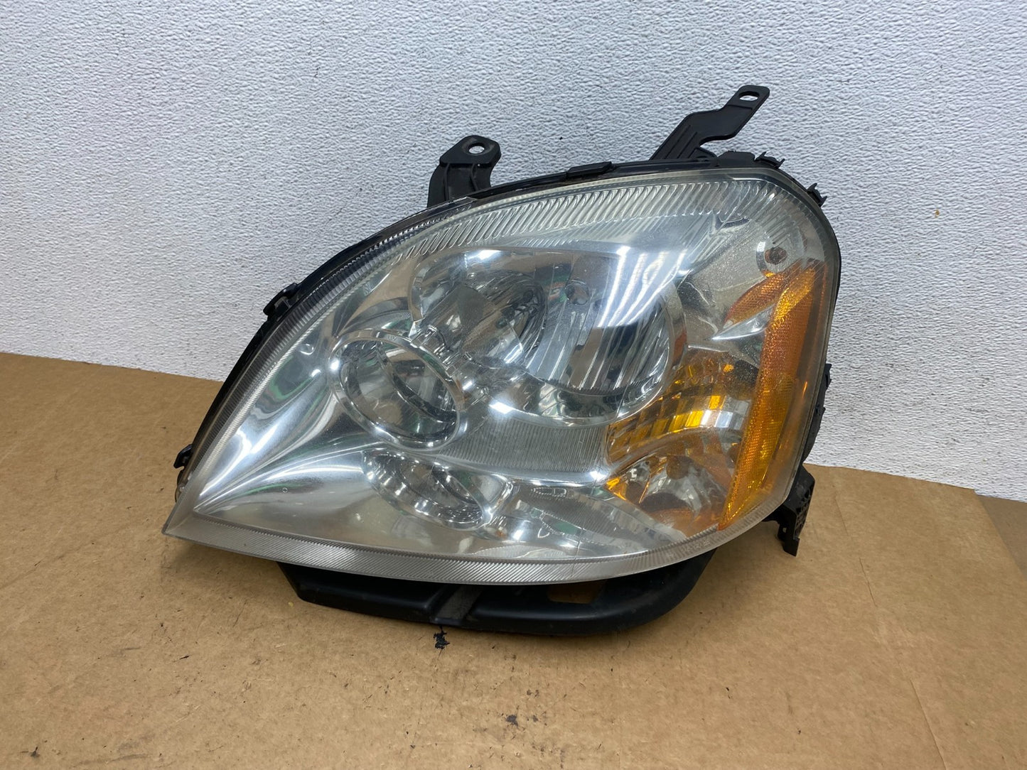 2005 2006 2007 Ford Five Hundred Halogen Headlight Left Driver Lh AE3237 DW0
