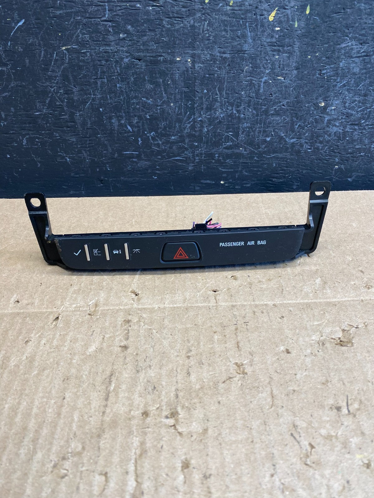2013-2017 Acadia Enclave Traverse Center Hazard Warning Info Switch ac6717 DG0