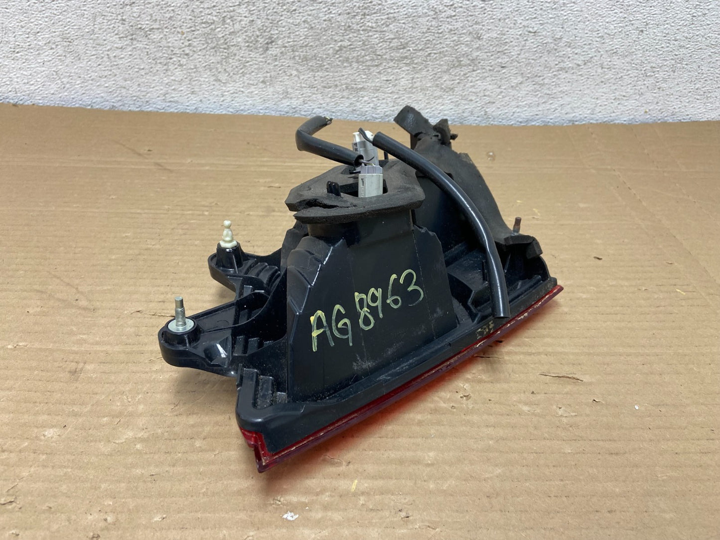 2010-2014 Subaru Outback Left Driver Lh Side Inner Tail Light AG8963 DW5