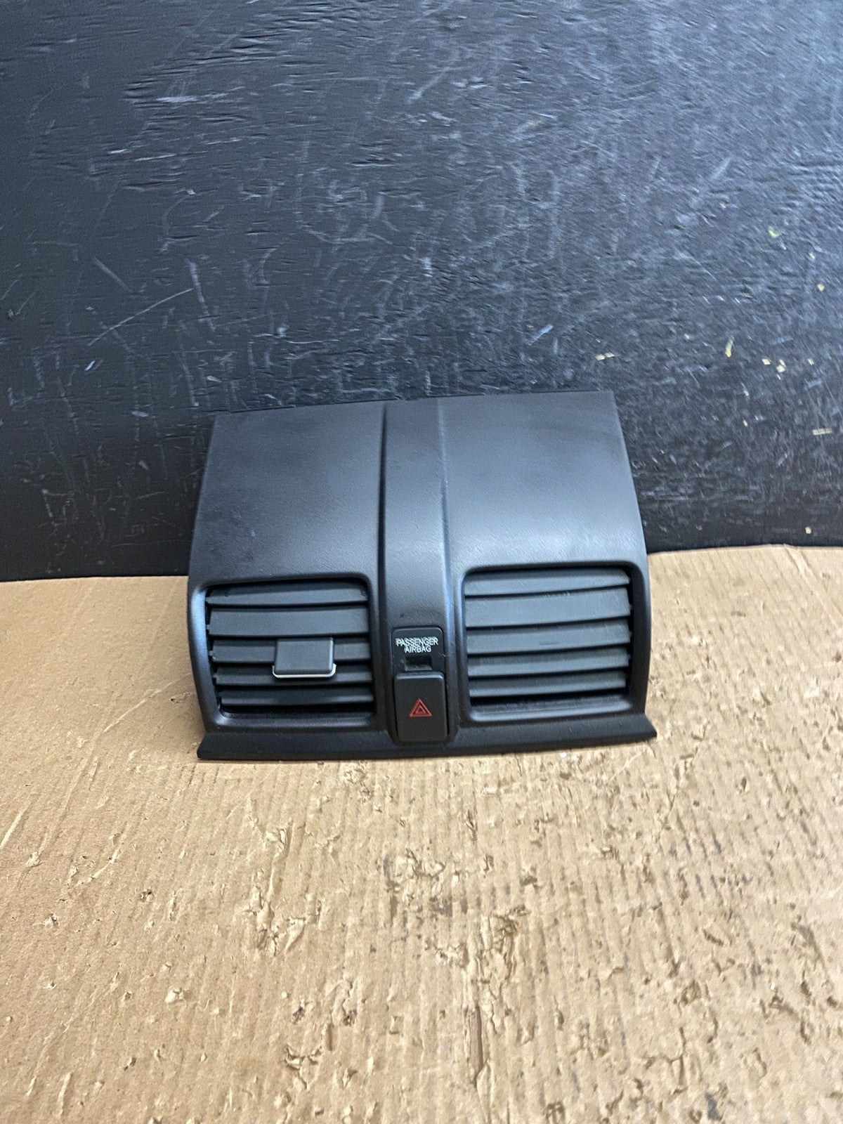 2007 to 2011 Honda CRV CR-V Front Center Panel Clock Air Vent AF1503 DG0