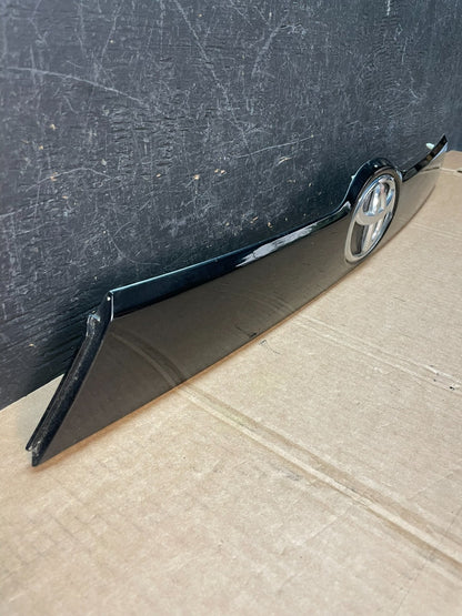 2014 to 2018 Toyota Highlander Tailgate Trunk Trim Molding Handle AE8446 DG2