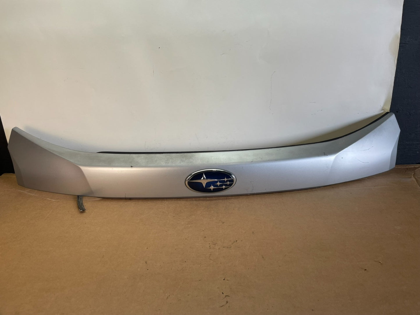 2014 to 2018 Subaru Forester Rear Finish Panel Garnish Tail Gate AG080060