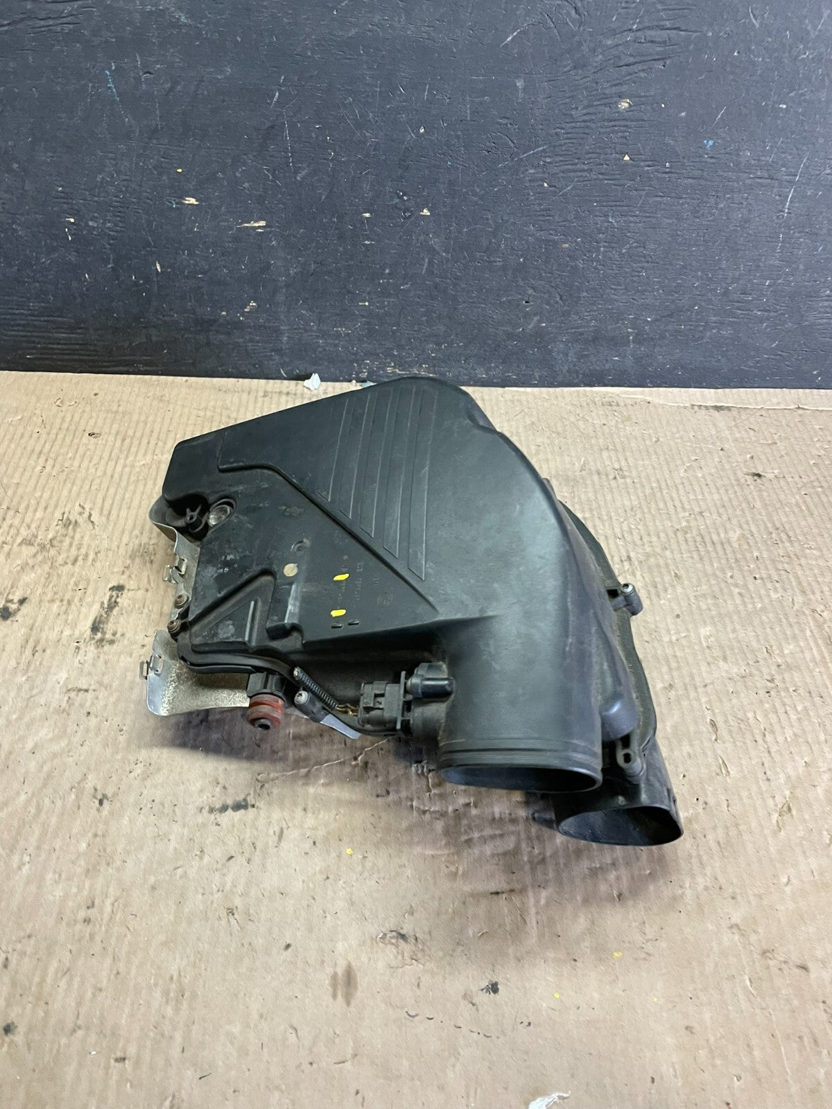2009-2012 Bmw 7-Ser F01 750i Left Driver Air Filter Cleaner Intake Box M2919 DG3