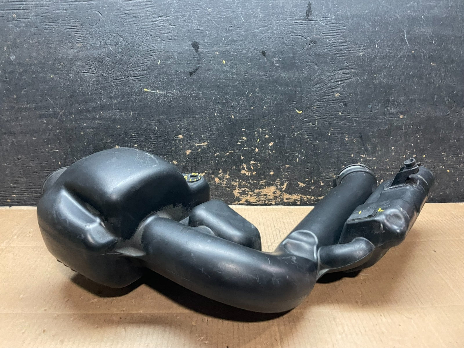 2011 - 2013 Dodge Durango 3.6L Resonator Air Intake Tube Y1797 DG3