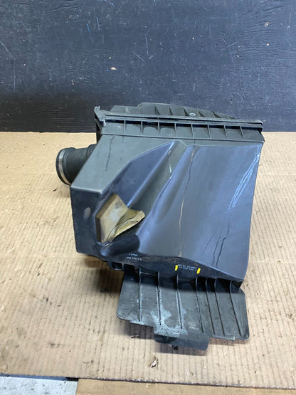 2002 to 2008 BMW 7 E65 E66 750Li 750i Right Side Air Cleaner Intake Box I3403 DG7