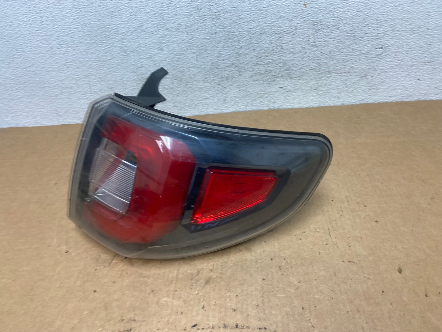 2013 to 2016 GMC Acadia Right Passenger RH Side Tail Light AD5156 LK1