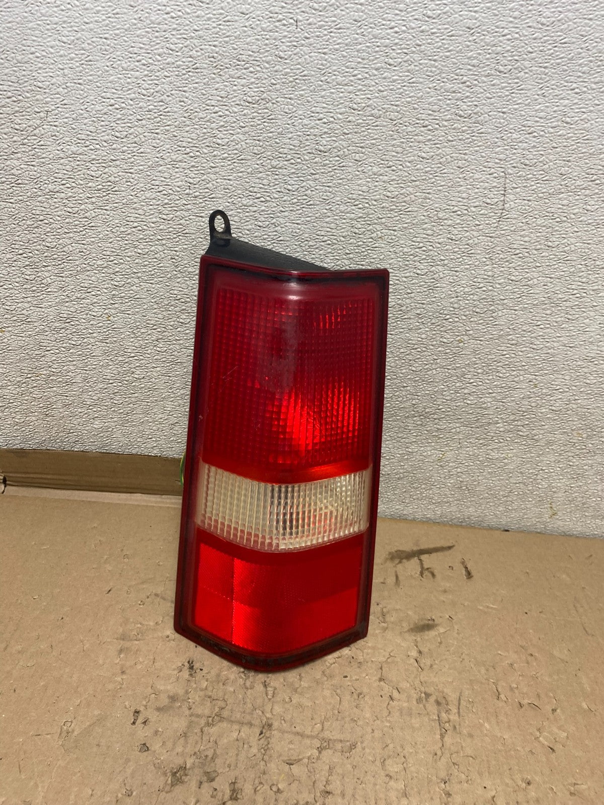 2003 to 2017 Chevrolet Express 1500 Left Driver Side Tail Light U2303 DW0