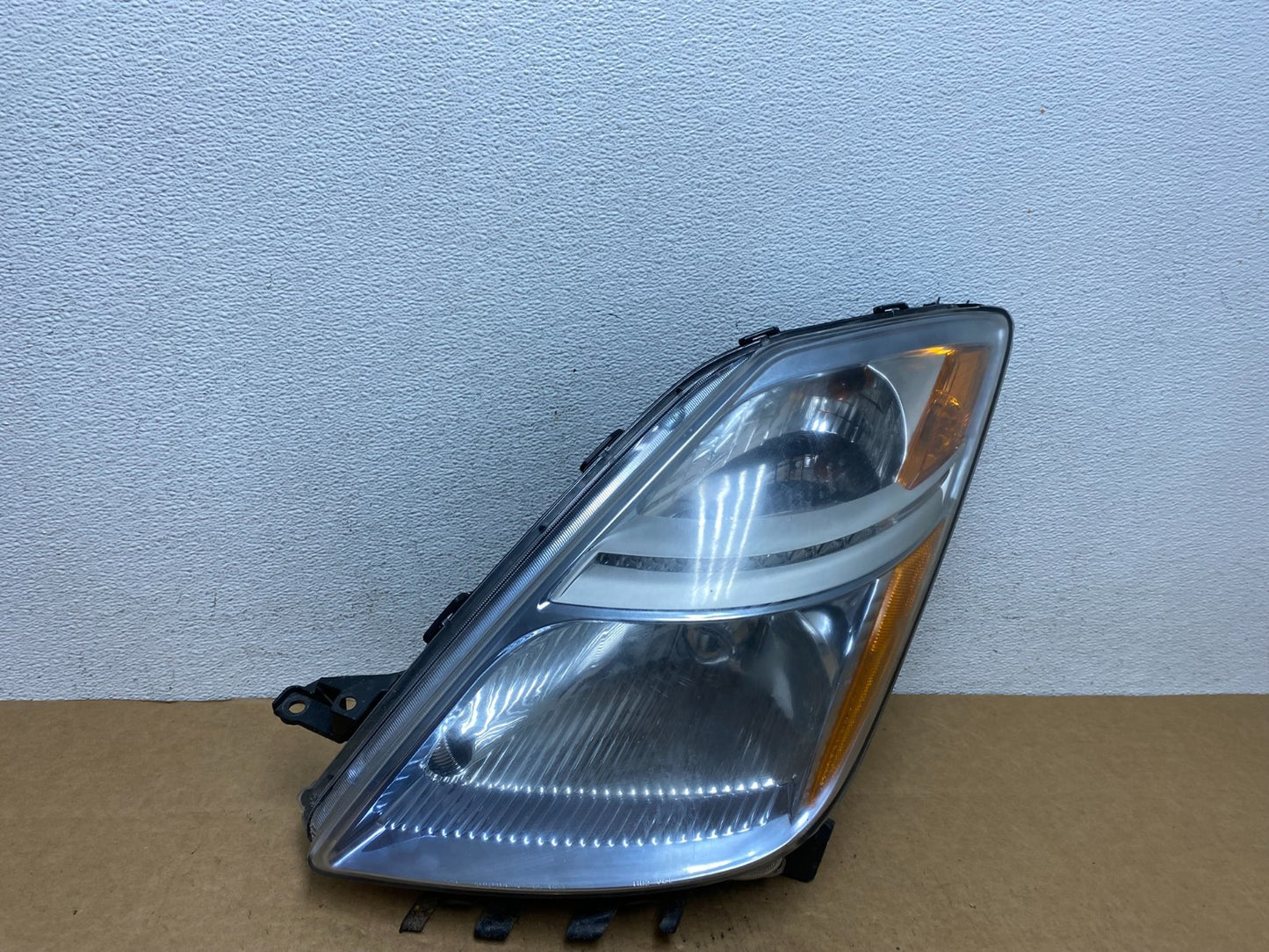 2006-2009 Toyota Prius Left Driver LH Side Blue Headlight Halogen AD4551 DW0