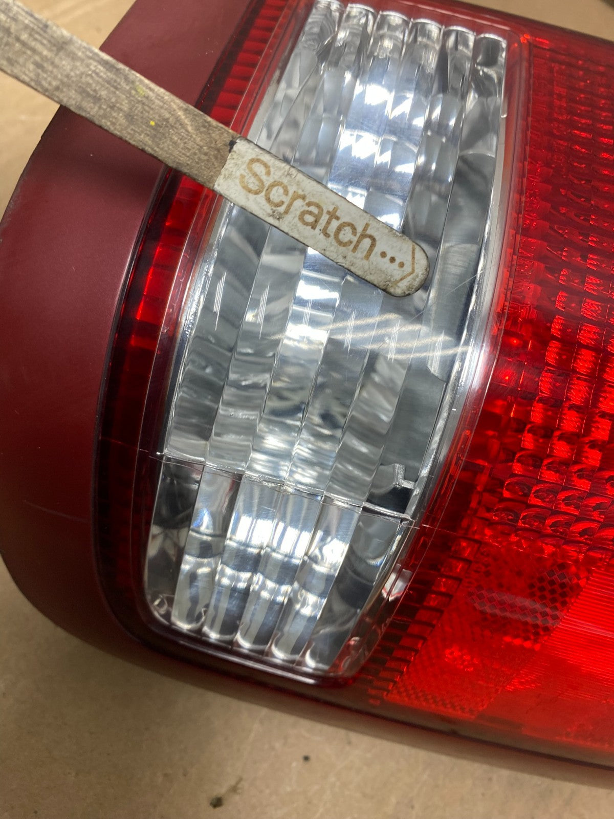 1999 to 2004 Nissan Pathfinder Right Passenger Rh Side Tail light Oem U7111 DW3