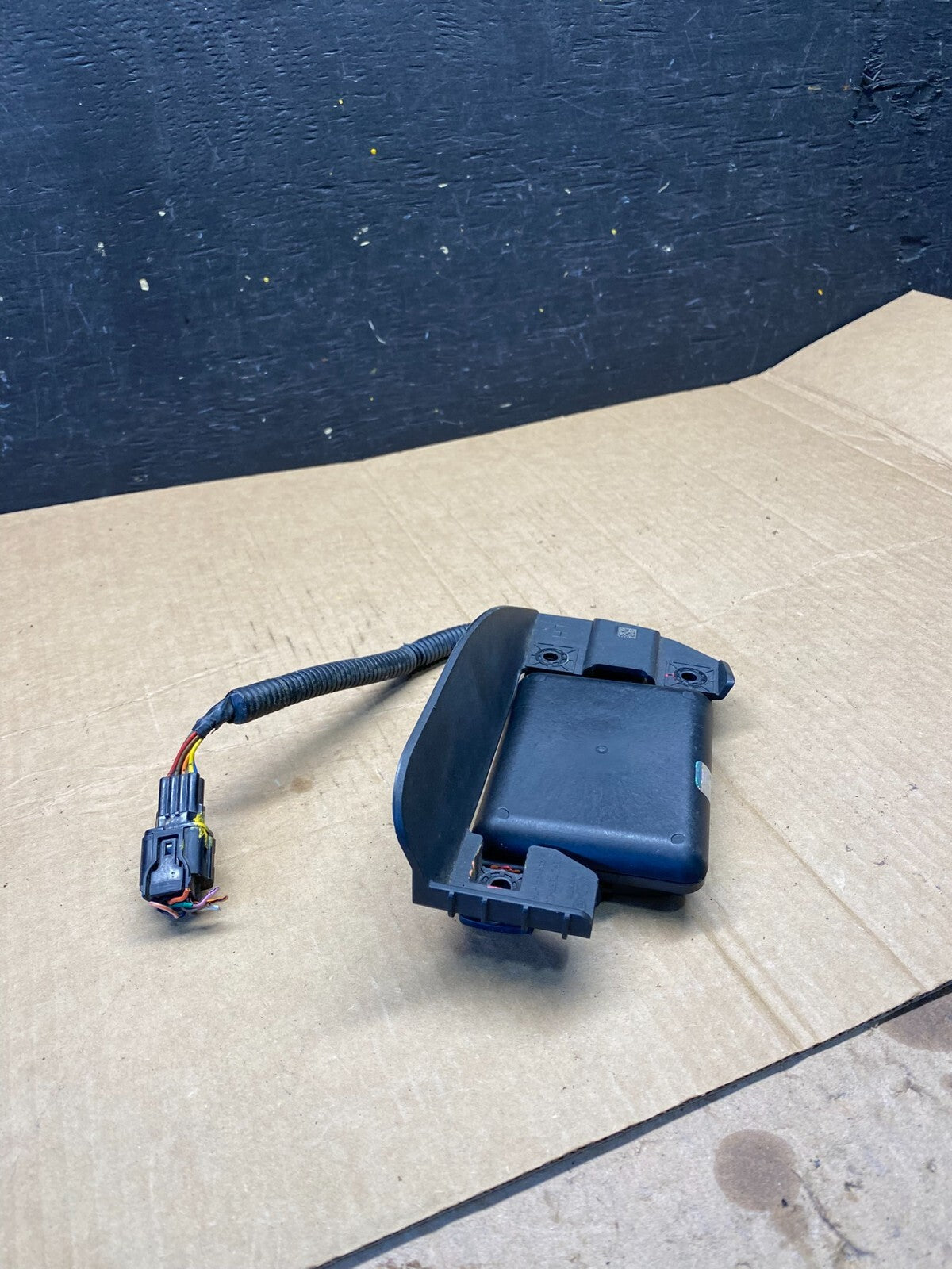 2017 to 2018 Kia Forte Left Rear Blind Spot Radar Sensor Module M1776 DG2