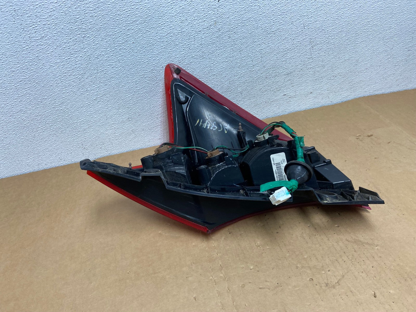 2014 - 2019 Nissan Versa Note Hatchback Left Driver LH Tail Light AC8441 LK4