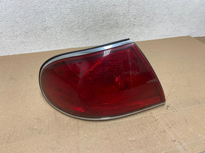 2000 to 2005 Buick Lesabre Left Driver LH Side Tail Light AE6679 LK0