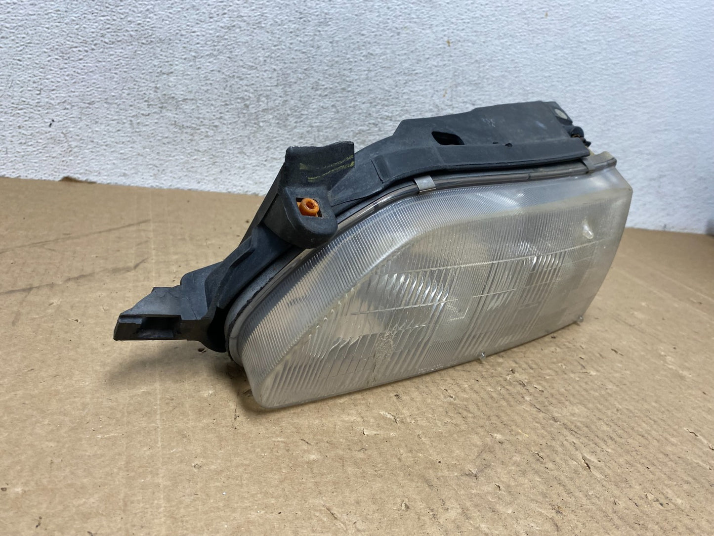 1993 to 1997 Toyota Corolla Left Driver LH Side Headlight AG0535 DW2