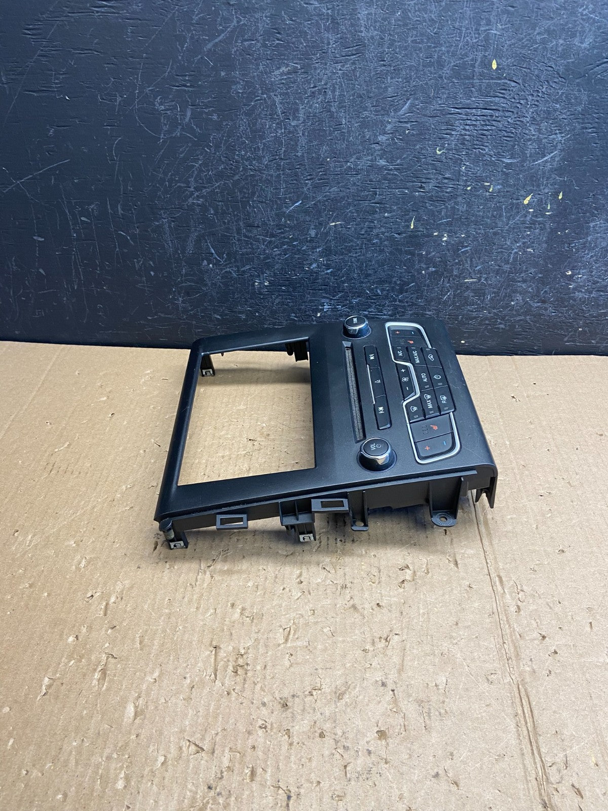 2016 to 2020 Ford Fusion Radio Climate Control A/C Control ae4146 DG1