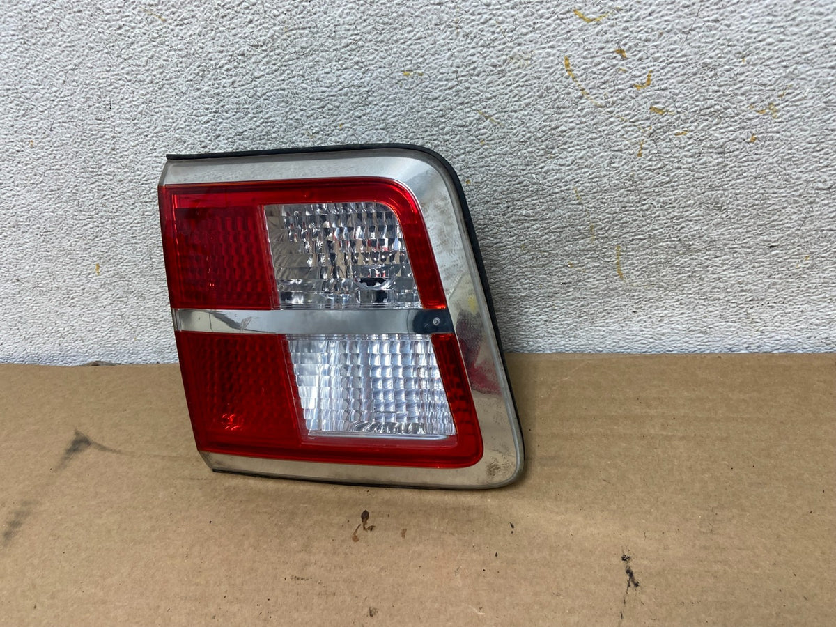 2007 to 2010 Saturn Outlook Left Driver LH Inner Tail Light AH4425 DW2