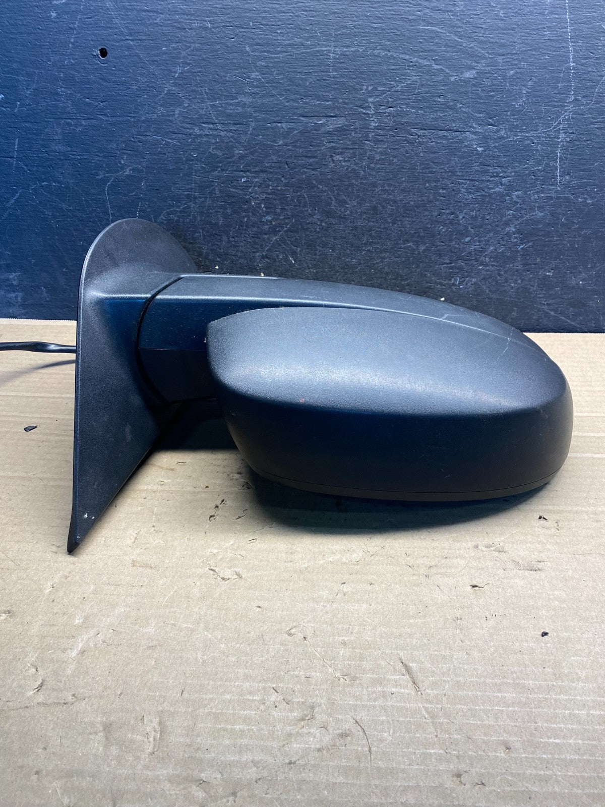 2007 - 2013 Chevrolet Silverado Sierra Right Passenger Side Mirror AF0067 DW1