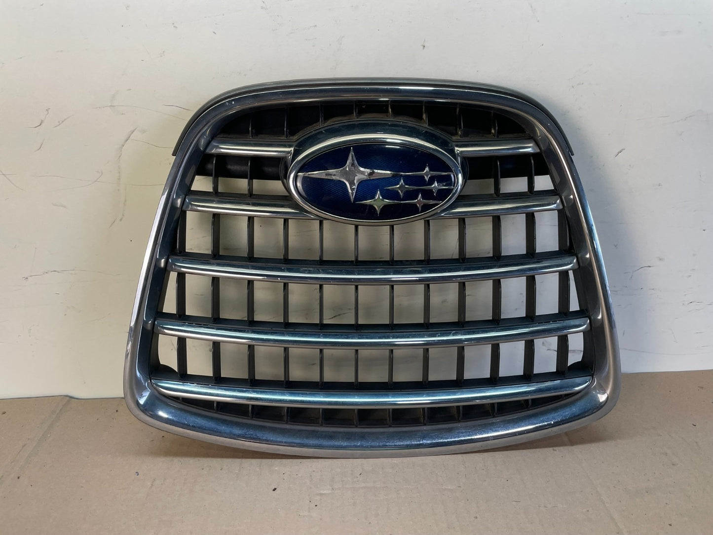 2006 - 2007 Subaru Tribeca Front Upper Grill Grille AG7702 DG0