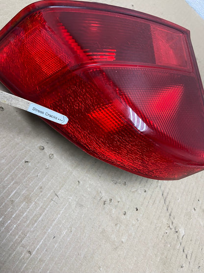 2001 2002 Honda Civic Sedan Right Passenger Rh Side Tail Light AE9536 LK4