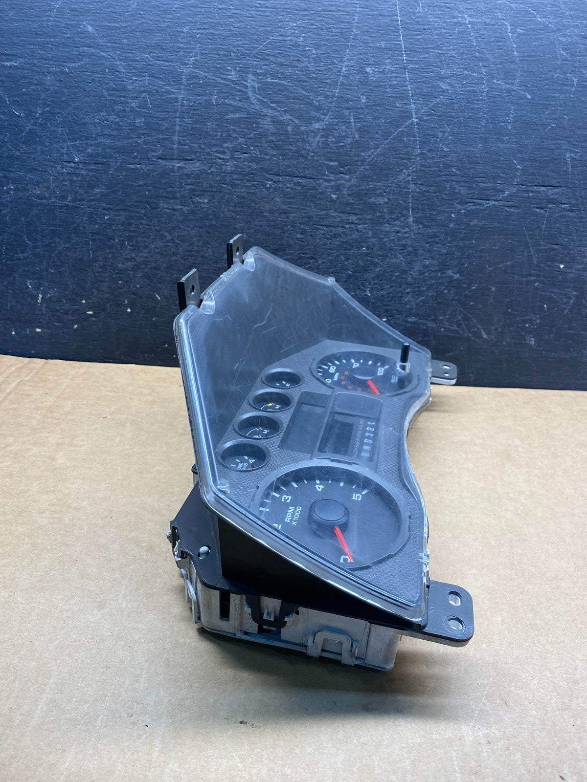 2008 to 2010 Ford F250 SD Super Duty Speedometer Cluster Gauge ah7104 DG1