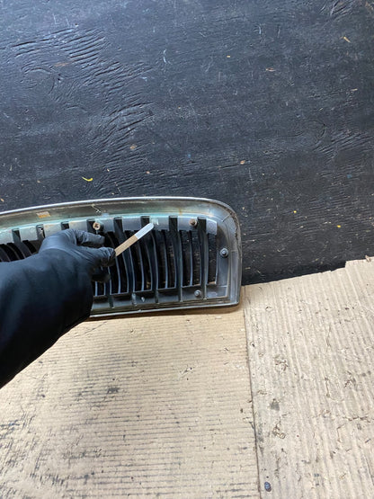 2001 to 2005 Hyundai Sonata Front Upper Grille Grill Bumper OEM V9466 DG8
