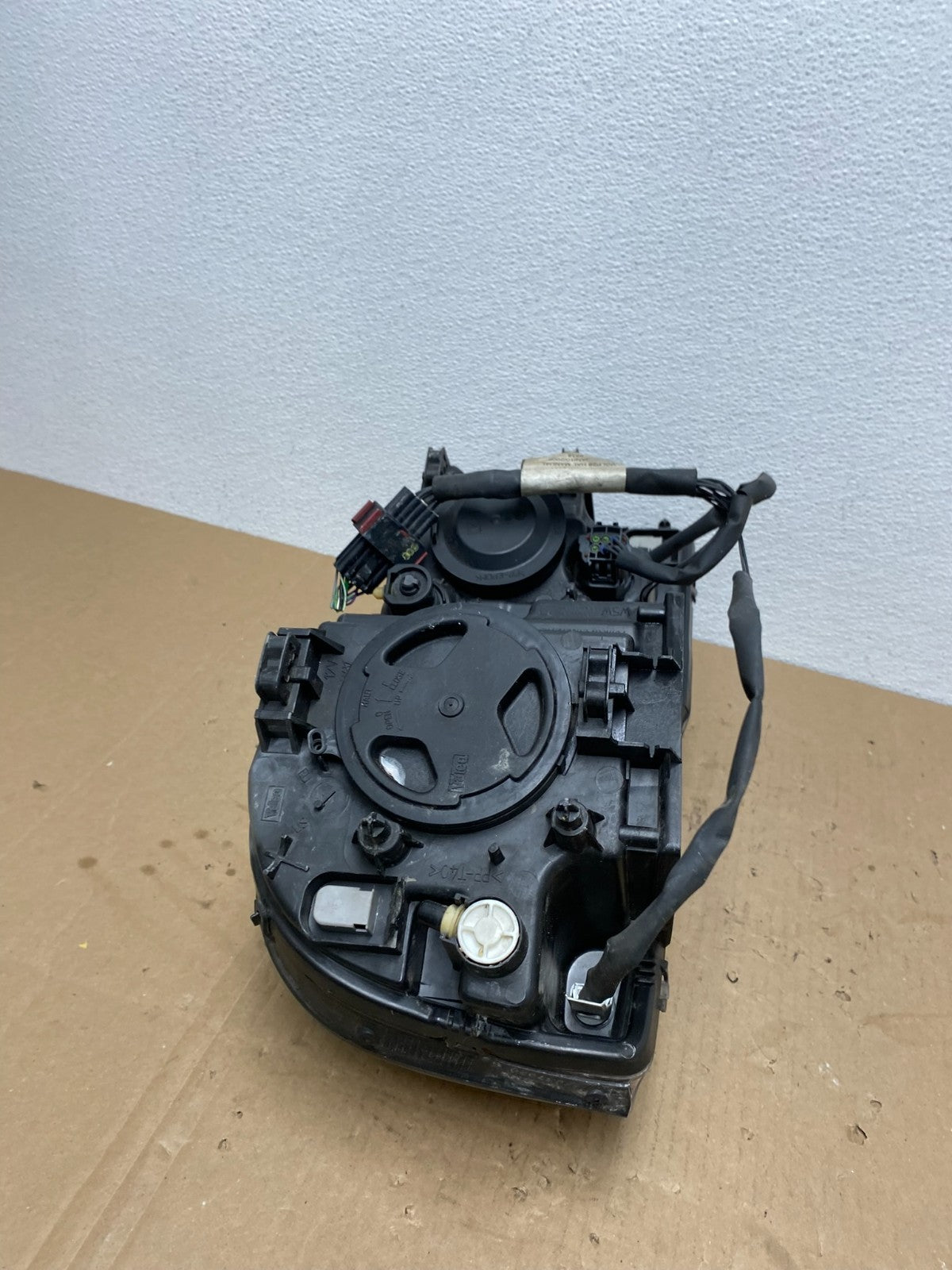 2003-2013 Volvo XC90 Left Driver LH Side Halogen Headlight Oem AB6896 DW9
