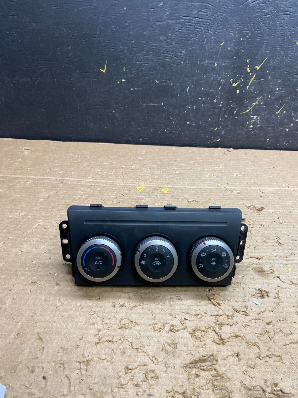 2009 - 2013 Mazda 6 A/C Manual Climate Control Panel w6336 DG0