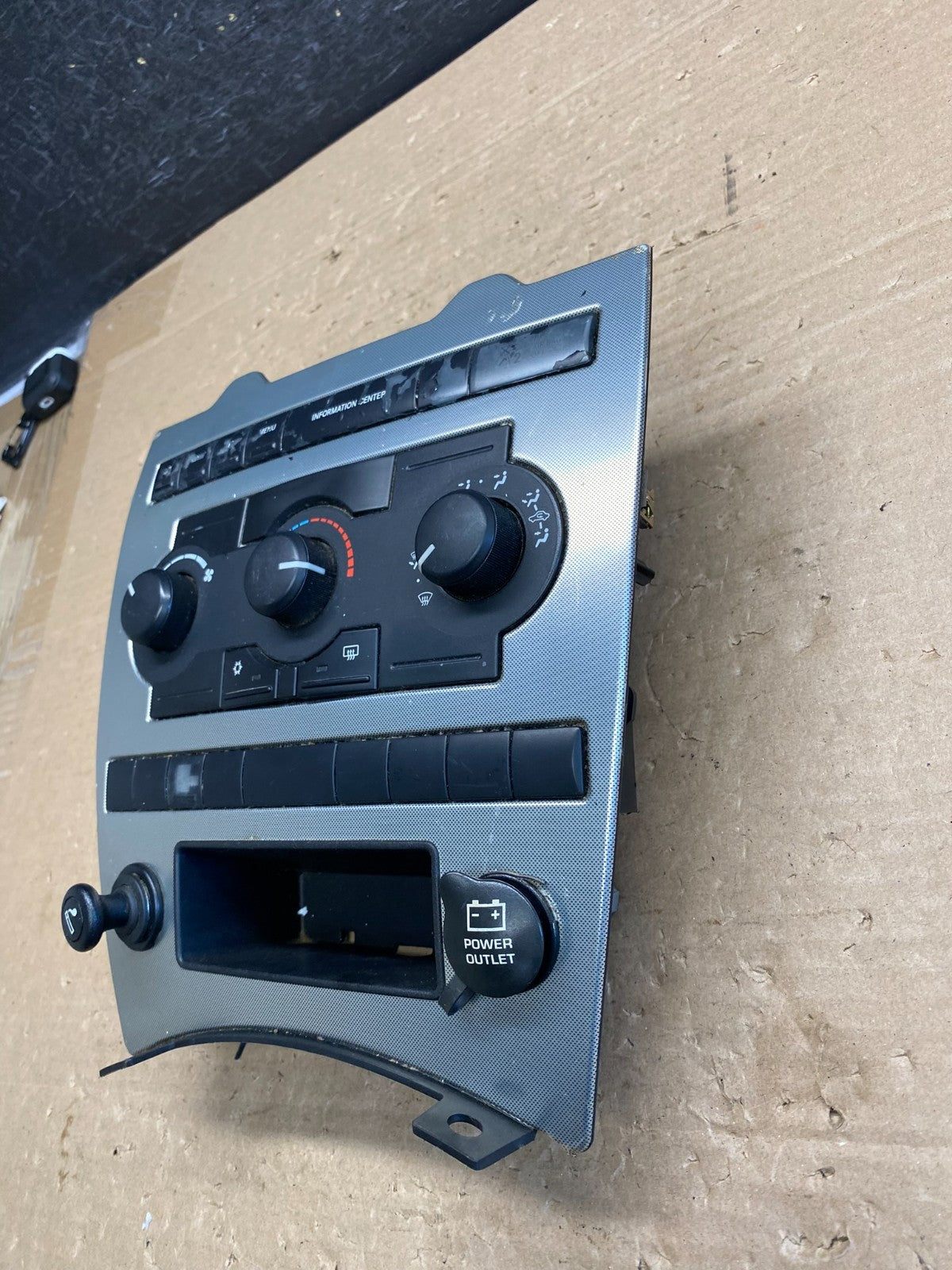 2005 2006 2007 Jeep Commander Grand Cherokee A/C Climate Control Bezel AG6473 DG1