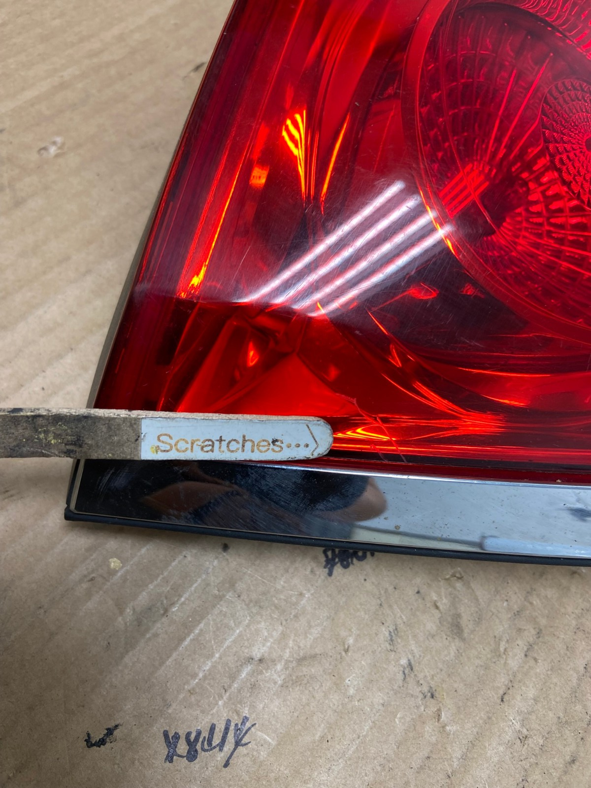2008-2012 Buick Enclave Right Passenger Rh Inner Tail Light AI8049 LK3