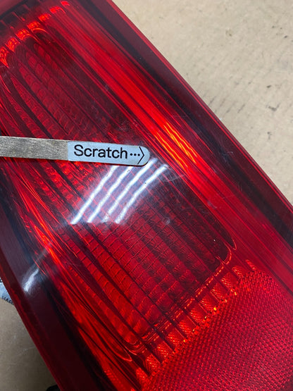 2003-2006 Lincoln Navigator Right Passenger Side Tail Light Inner OEM L2454 DW3