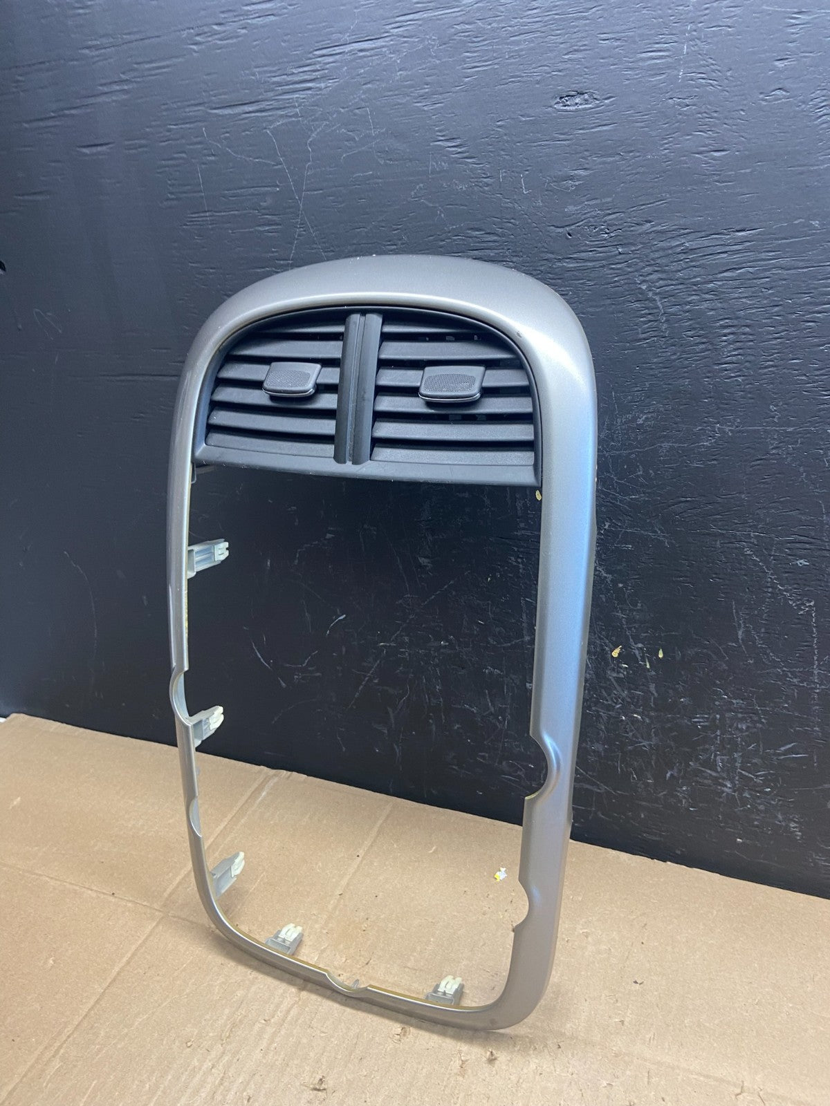2013-2016 Chevrolet Malibu Center Radio Switch Air Vent Trim Bezel AB9671 DG1