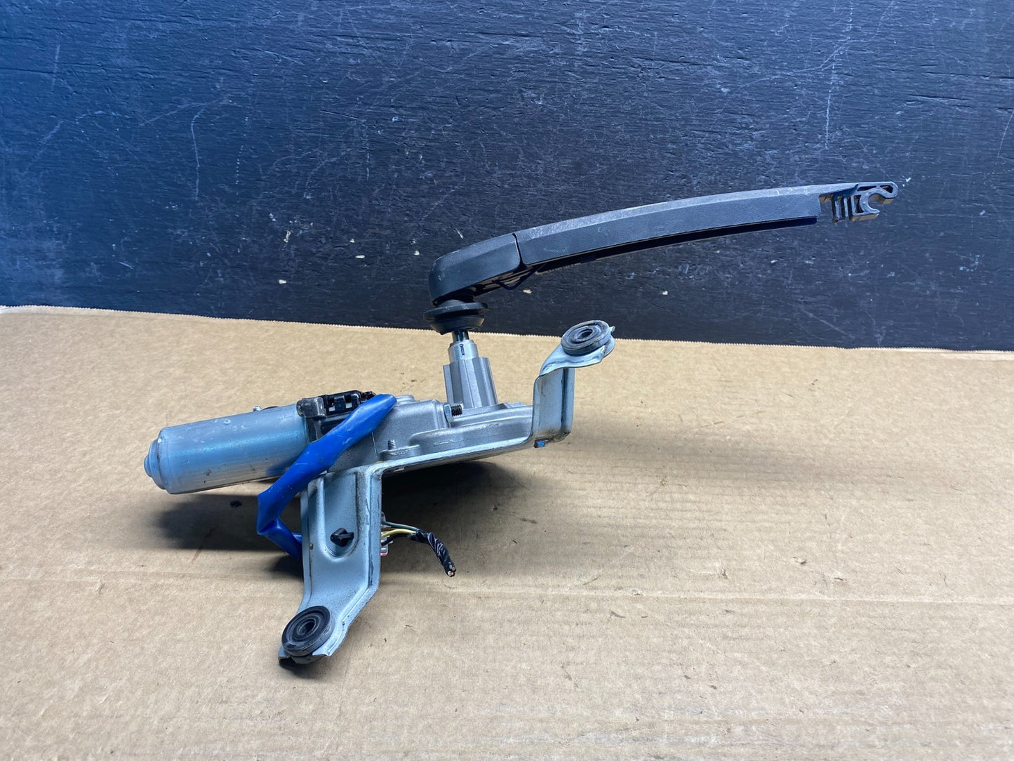 2011 - 2013 Kia Sorento Rear Glass Windshield Wiper Motor af7649 DG1
