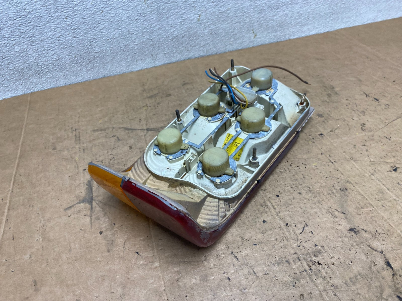 1979-1984 Volvo 240 242 244  Right Passenger RH Side Tail Light Oem t3482 DG7
