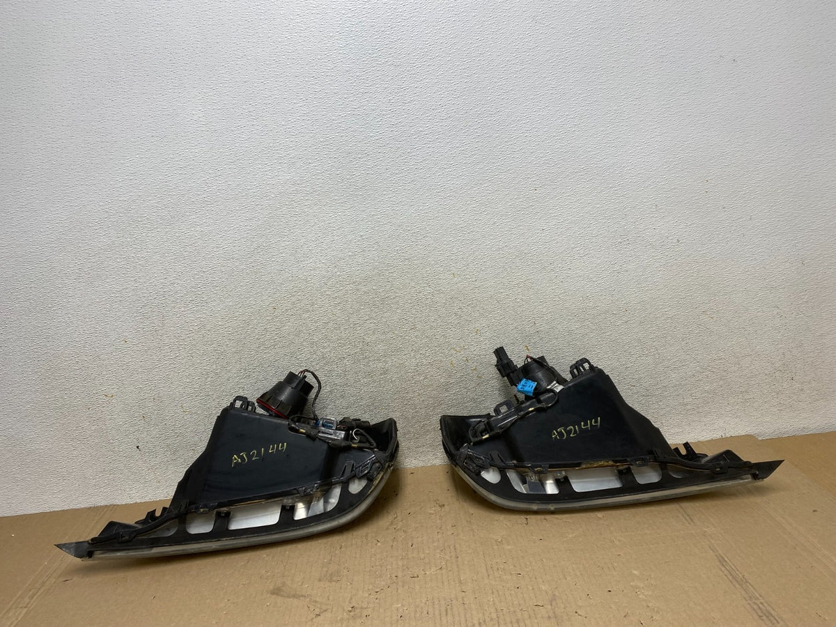 2000 to 2005 Mercury Sable Left+Right Side Halogen Headlights AJ2144 DW9