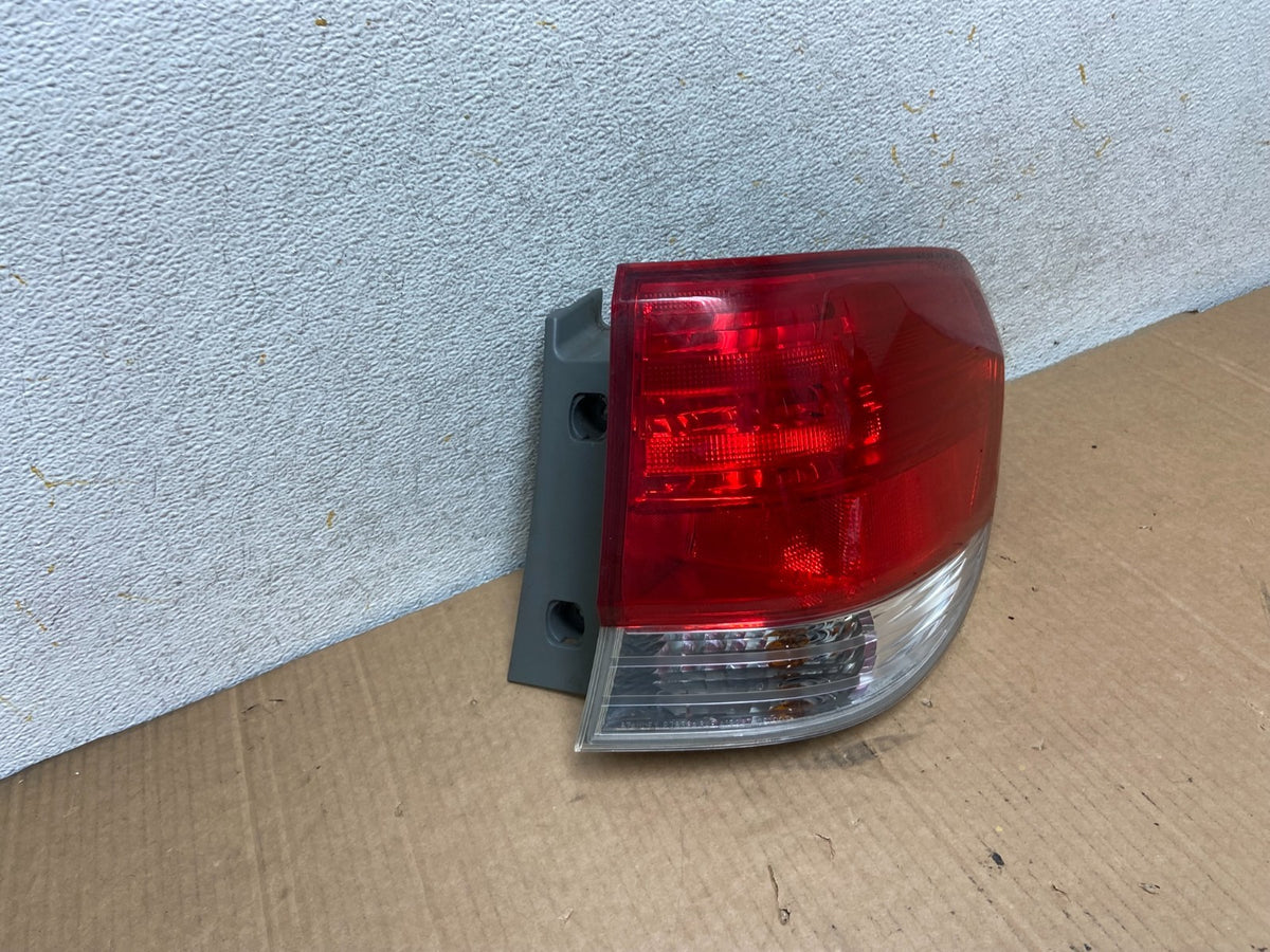 2008 2009 2010 Honda Odyssey Right Passenger Side Tail Light AI8503 LK2