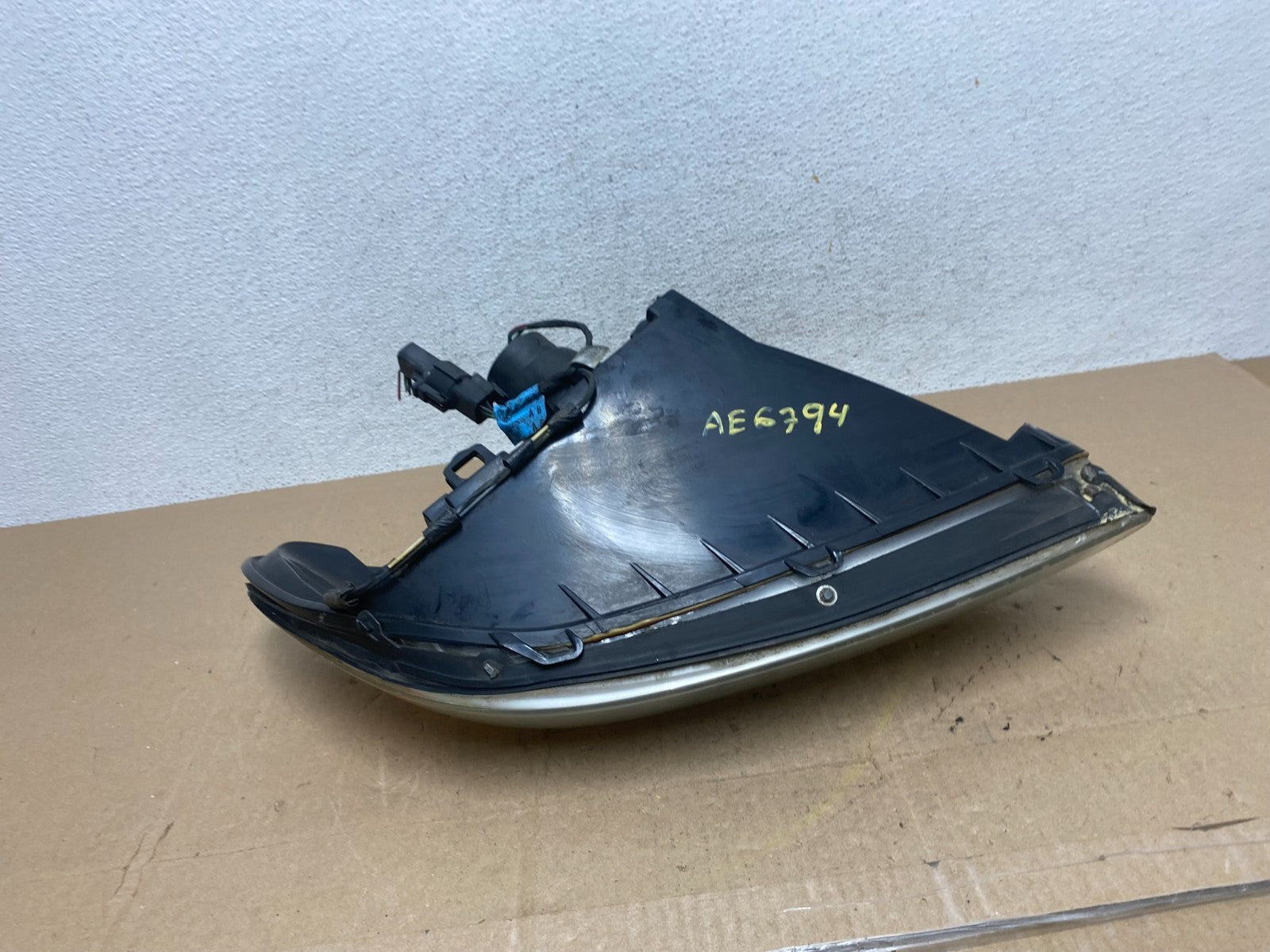 2000 to 2007 Ford Taurus Left Driver LH Side Halogen Headlight AE6794 DW7