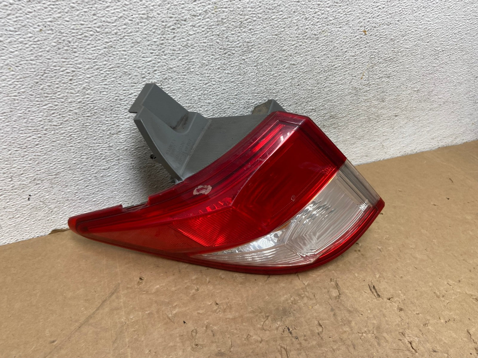 2011 to 2017 Nissan Quest Left Passenger LH Side Tail Light AG1277 LK2