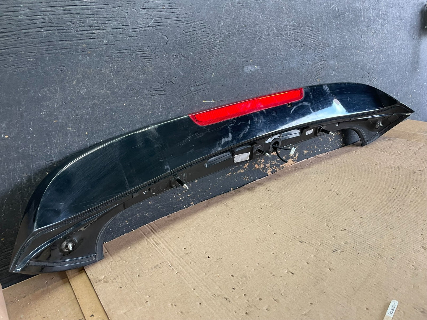 2016 to 2020 Kia Sorento Rear Spoiler Wing Brake Light OEM  AA2168 DG9