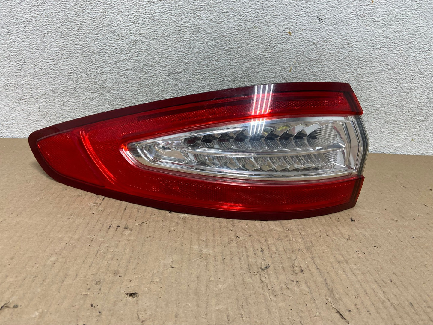 2013 to 2016 Ford Fusion Left Driver LH Side Tail Light AG7985 LK0