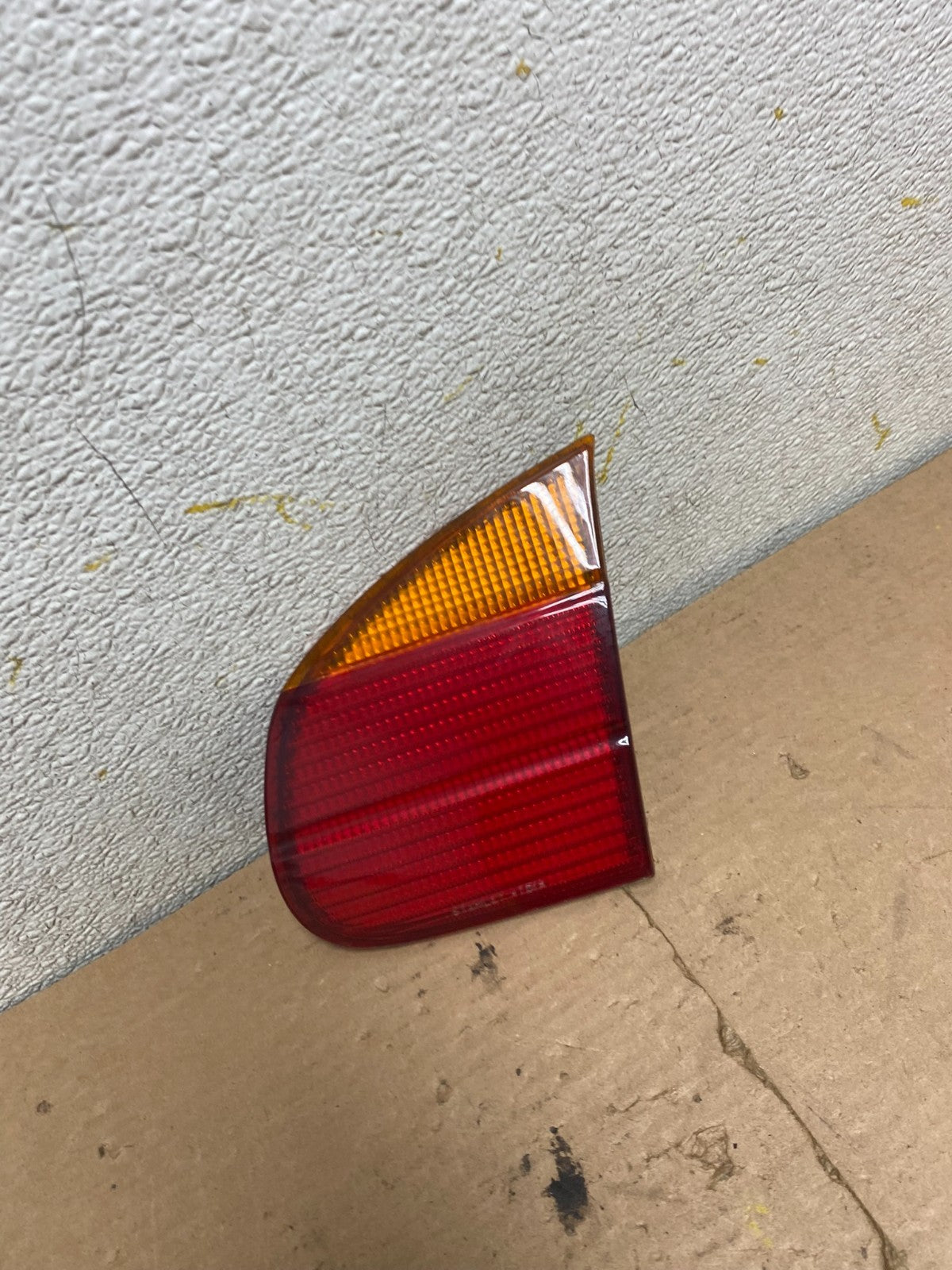 1998 to 2002 Chevrolet Prizm Right Passenger Side Inner Tail Light OEM P5351 DW2