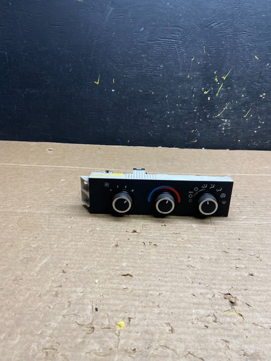 2008-2010 Chevrolet Express 1500 2500 3500 Climate Control Panel W0386 DG0