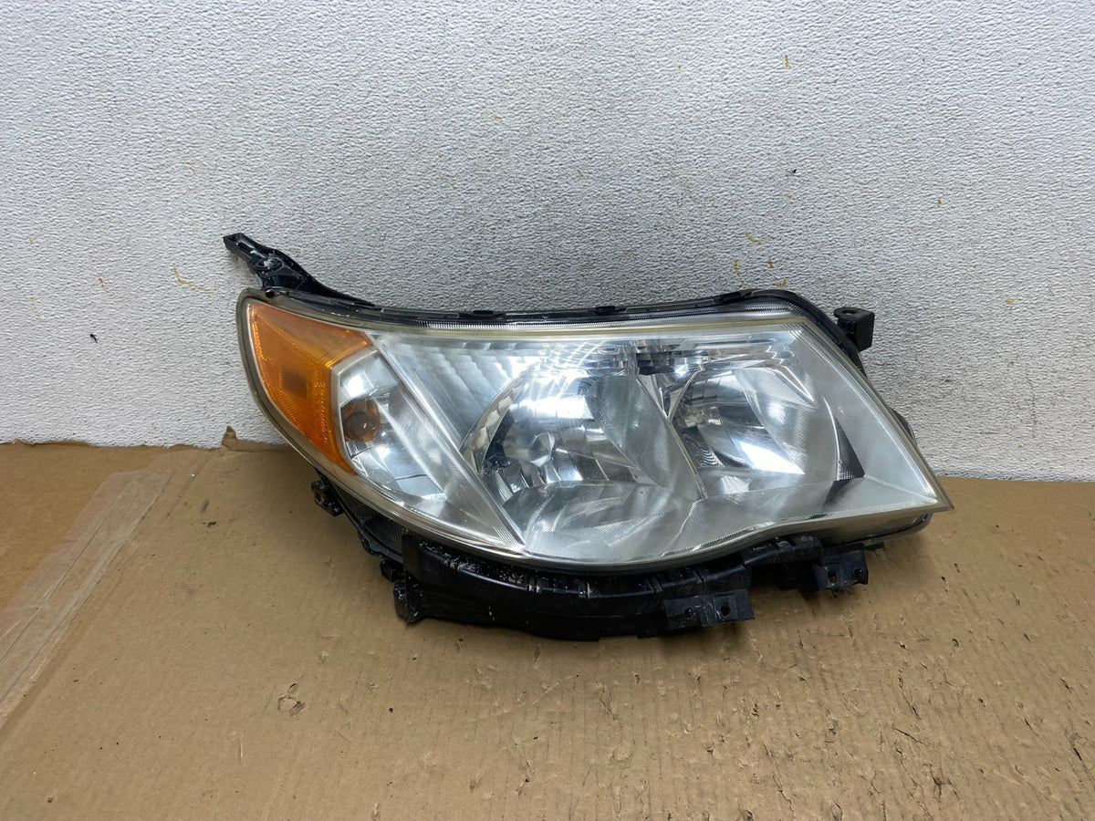 2009 - 2013 Subaru Forester Right Passenger Side Halogen Headlight AH2854 DW0