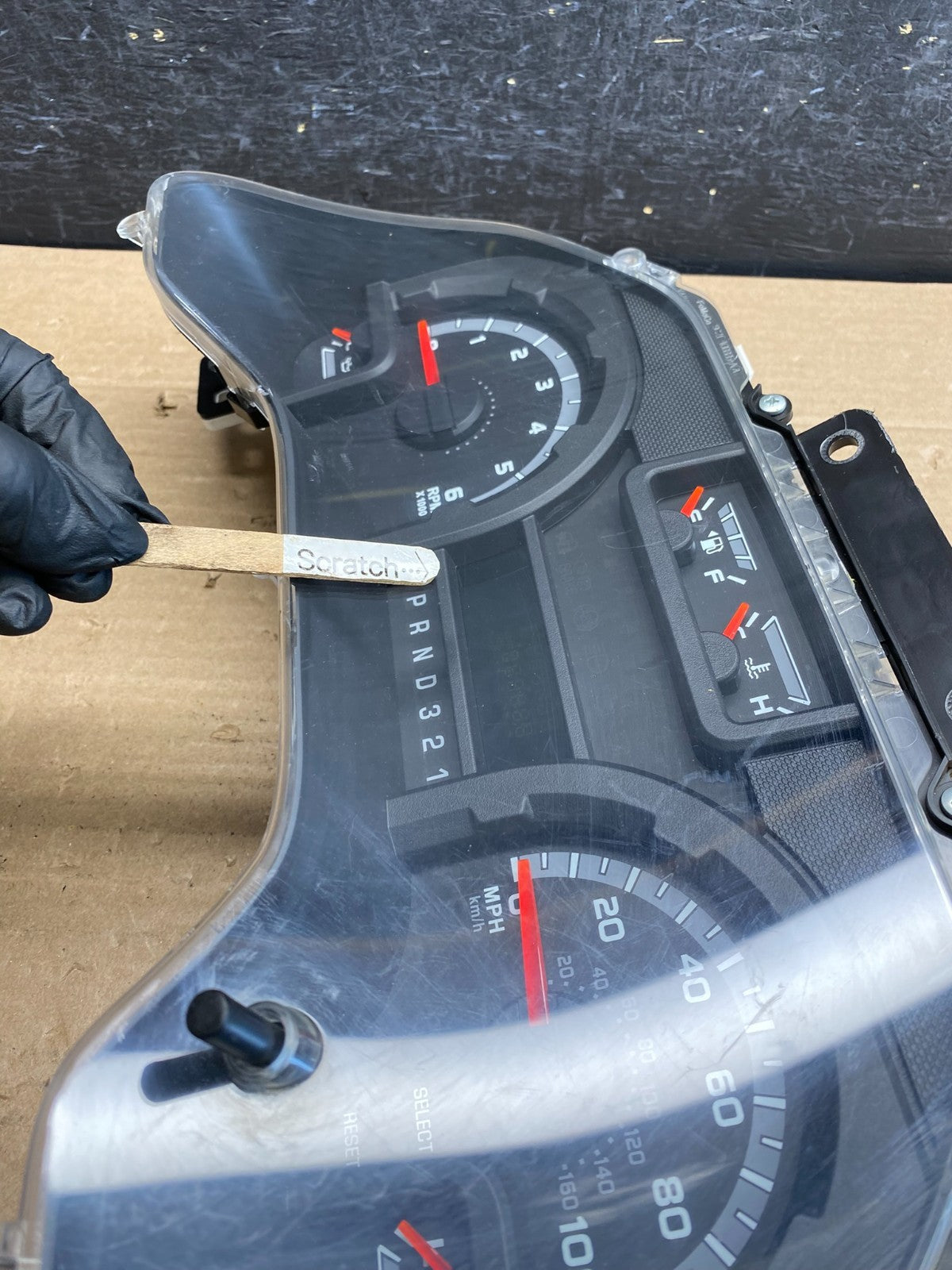 2009 to 2014 Ford E150 E250 E350 VAN Gauge Speedometer Cluster AG63703