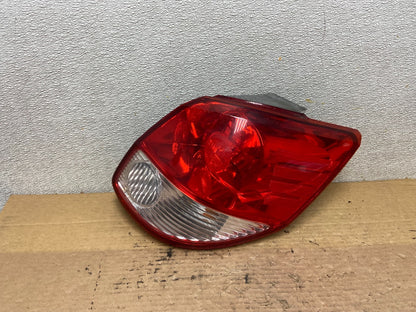 2003-2004 Toyota Matrix Right Passenger Rh Side Tail Light Oem AB3405 LK0