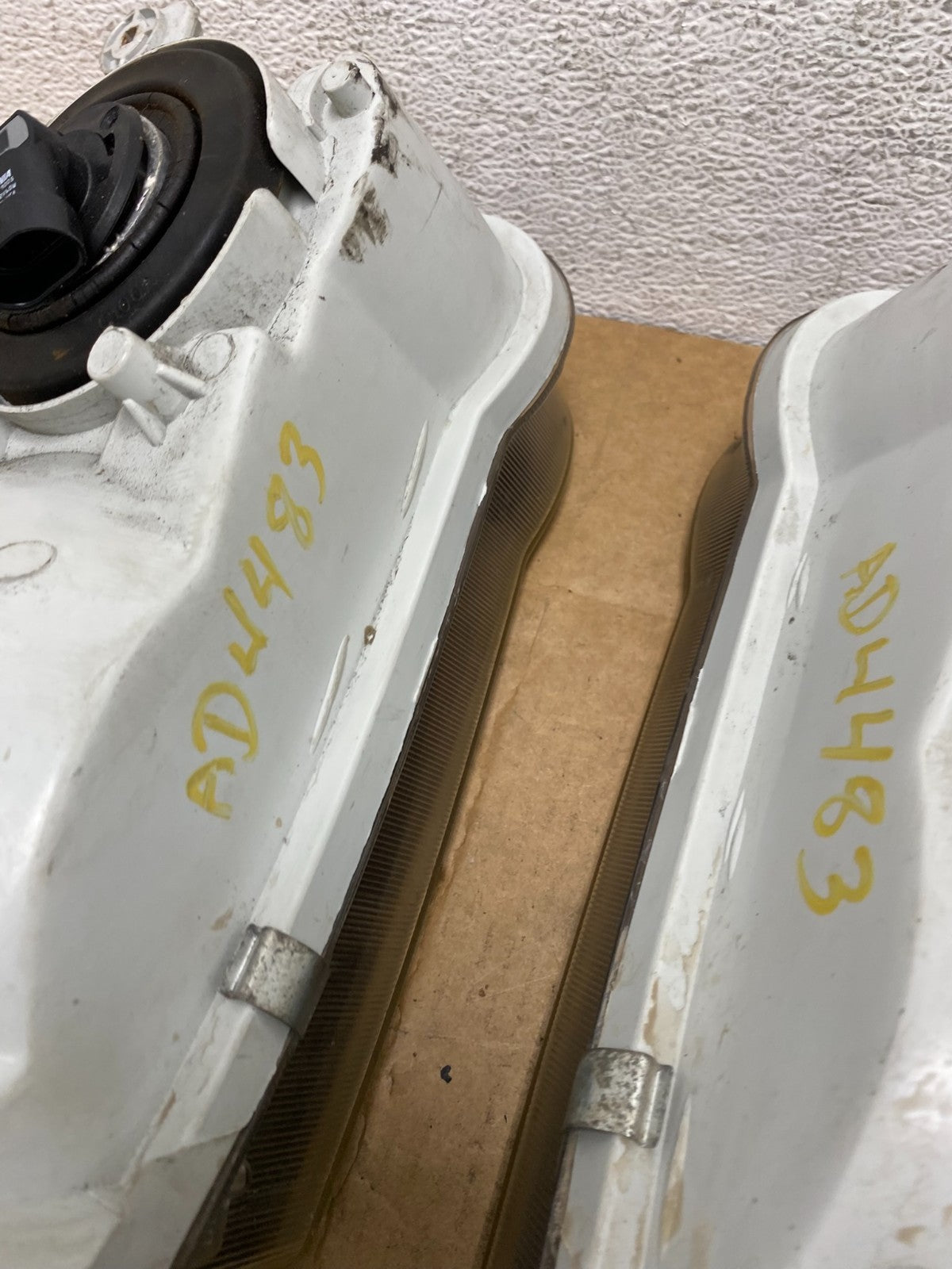 2001-2002 Toyota Corolla Left+Right Side Halogen Headlights AD4483 DW11