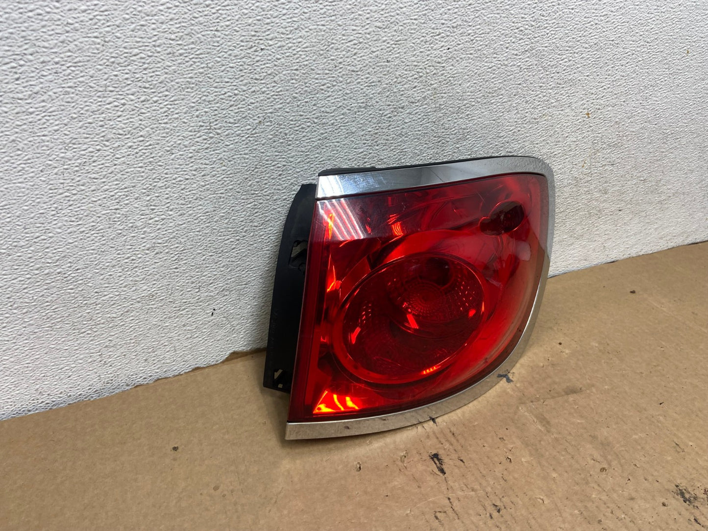 2008-2012 Buick Enclave Right Passenger Rh Tail Light AG2125 LK2